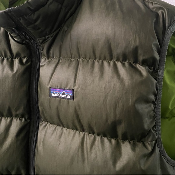 Patagonia Puffy Vest in Dark Green Men’s Large in Great Used Condition - Picture 9 of 11
